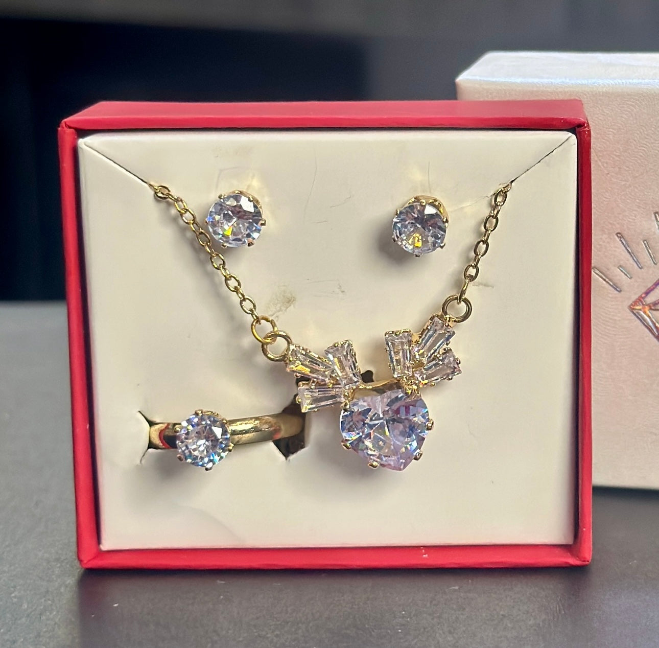 The Prestige Pendant Set