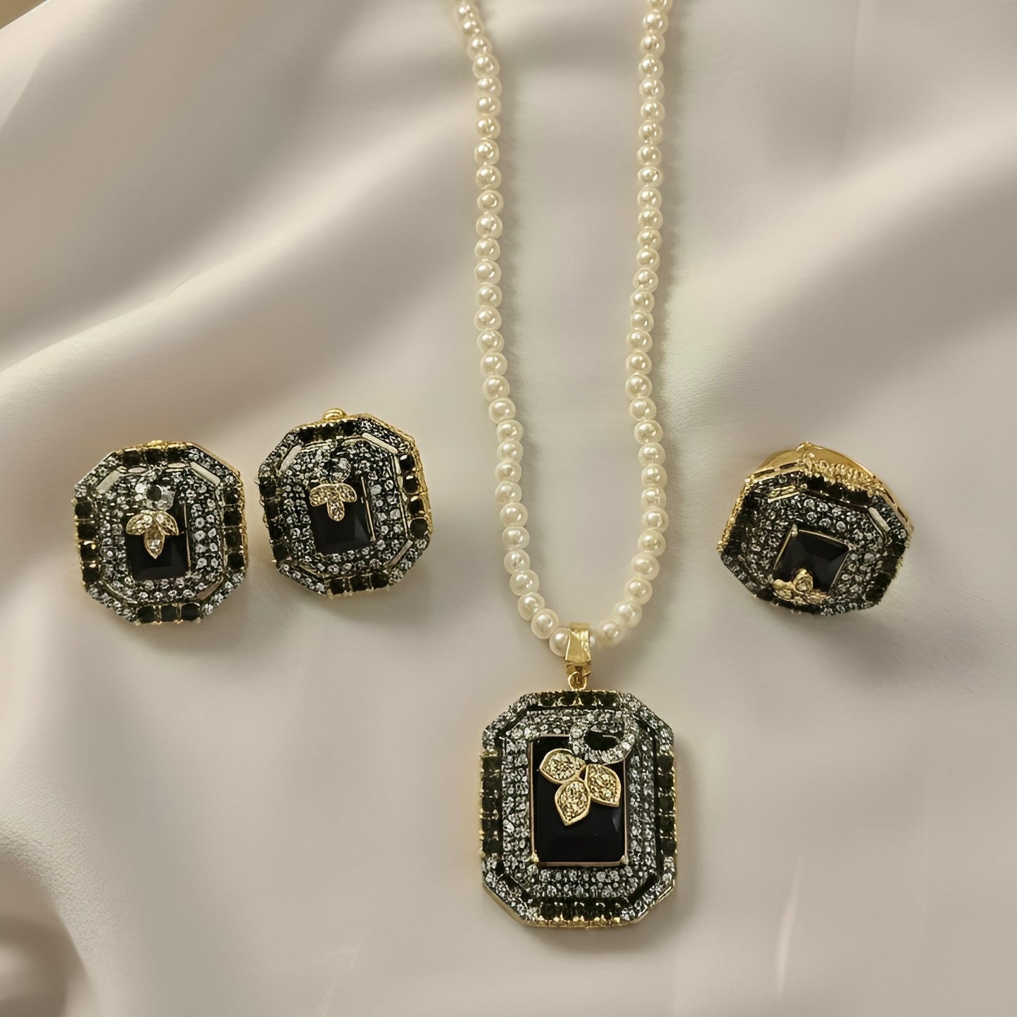 Gilded Grace Set