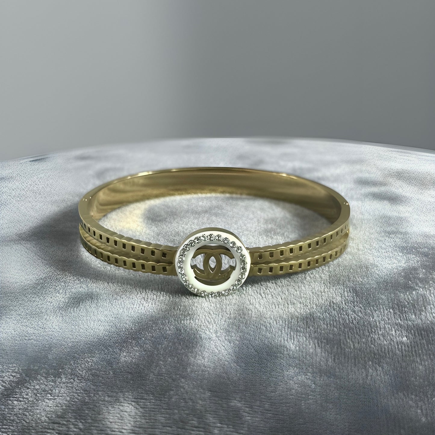 Royal Emblem Gold Bangle