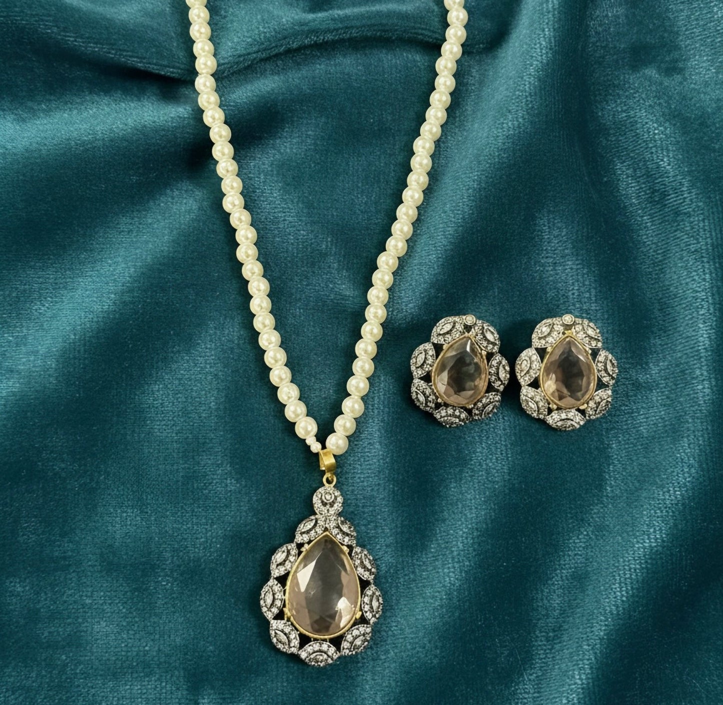 Sunlit Grace Pearl Set