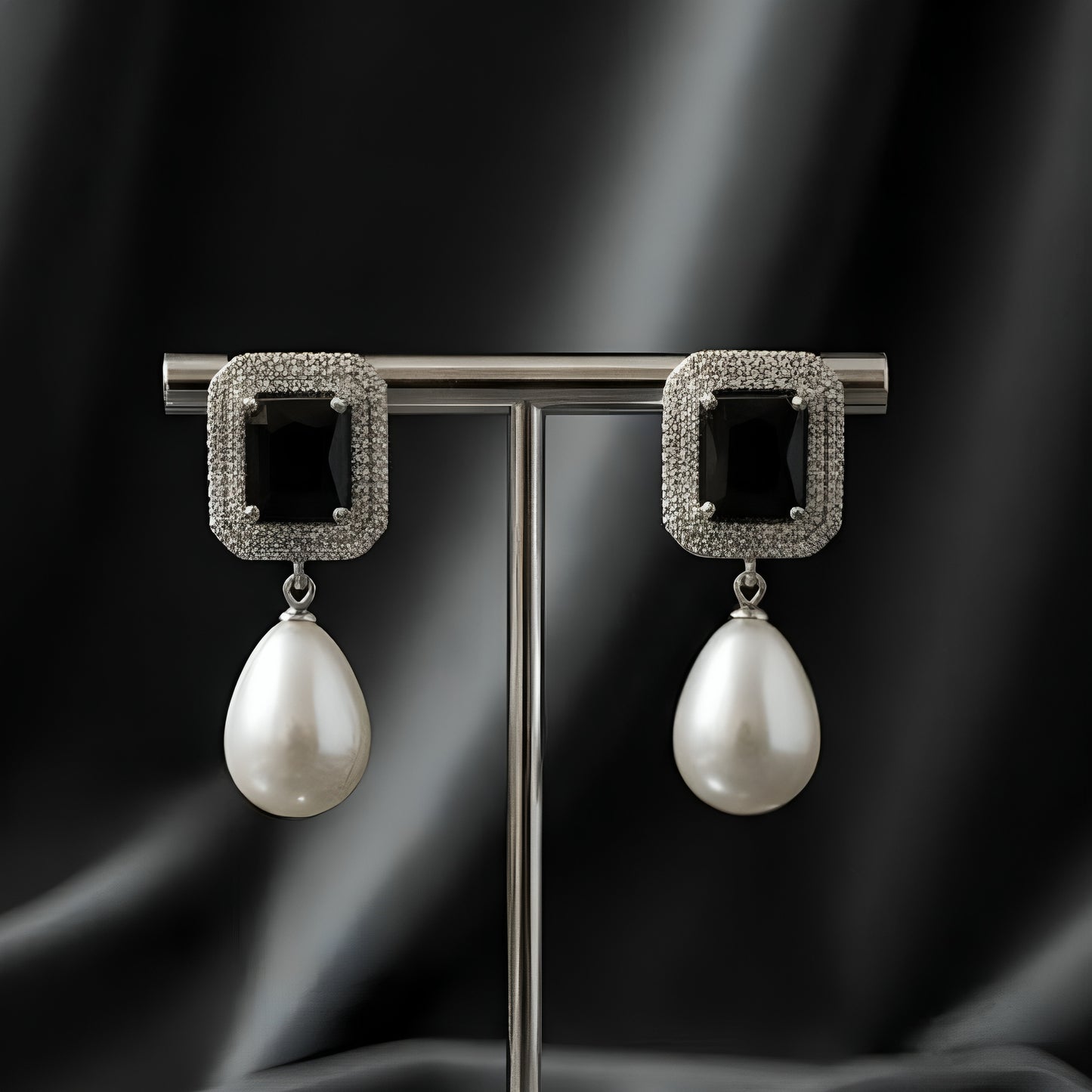 Opulent Pearl Noir Earrings